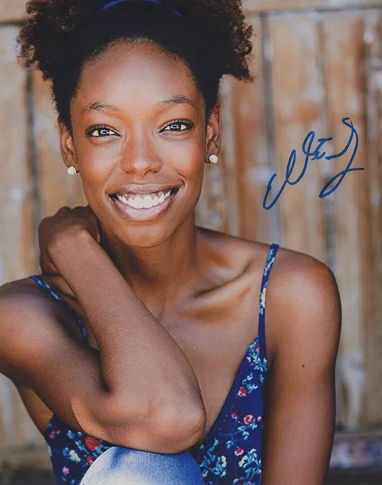 Elle Lorraine autograph