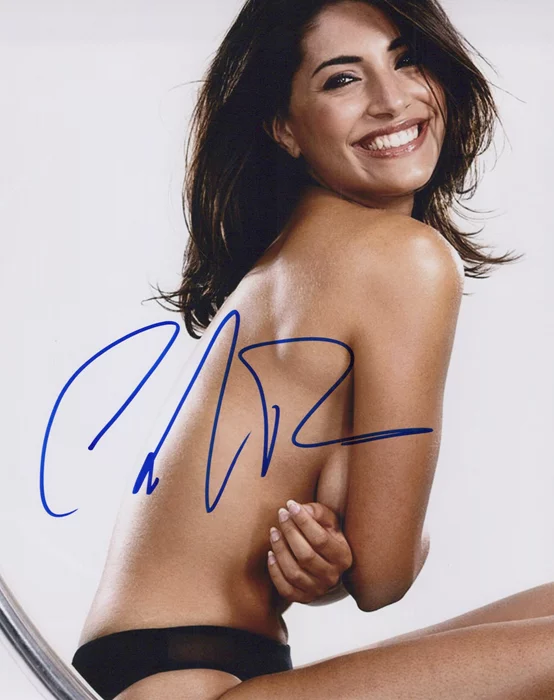 Caterina Murino autograph
