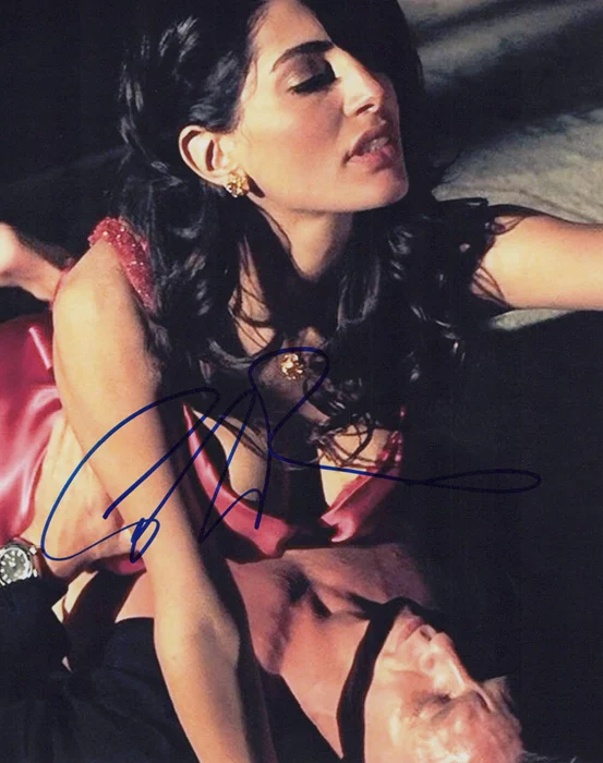 Caterina Murino autograph