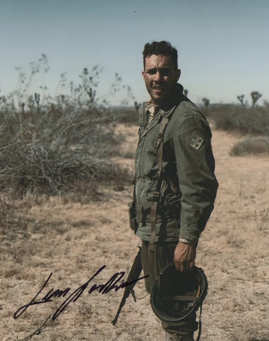 Lucas Lockwood autograph