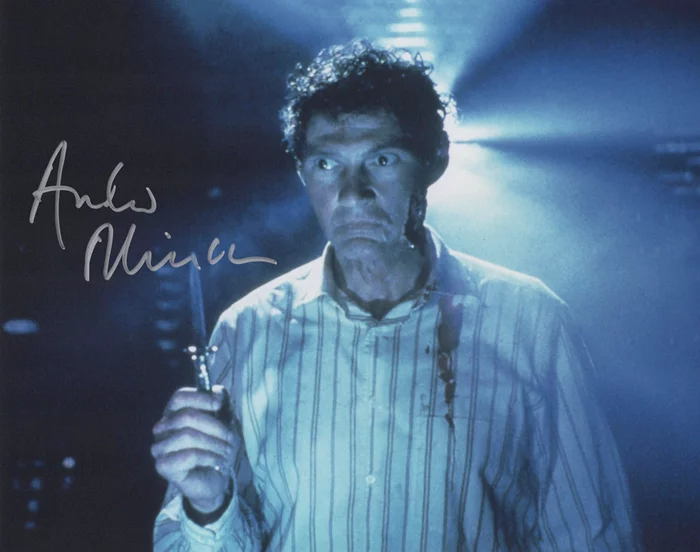 Andrew Robinson autograph