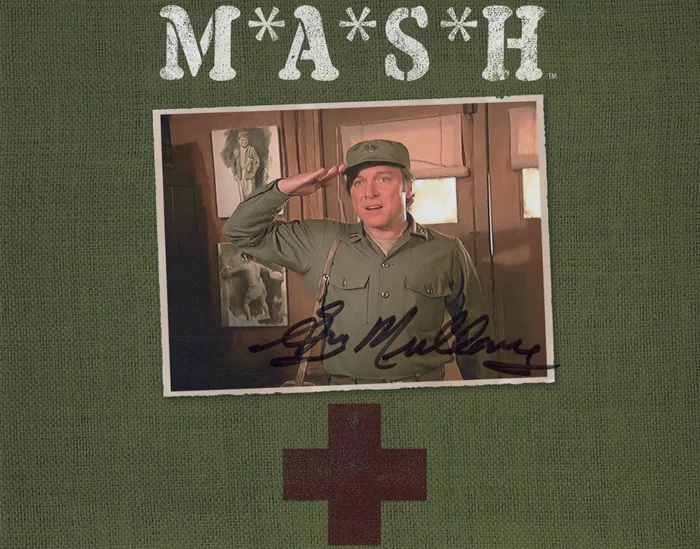 Greg Mullavey autograph