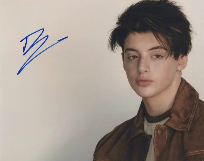Thomas Barbusca autograph