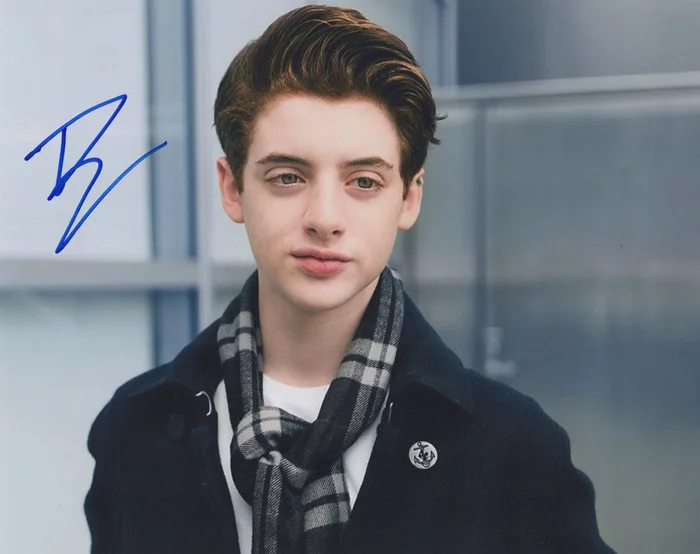 Thomas Barbusca autograph