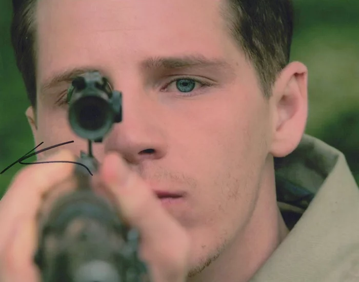 Daniel Webber autograph