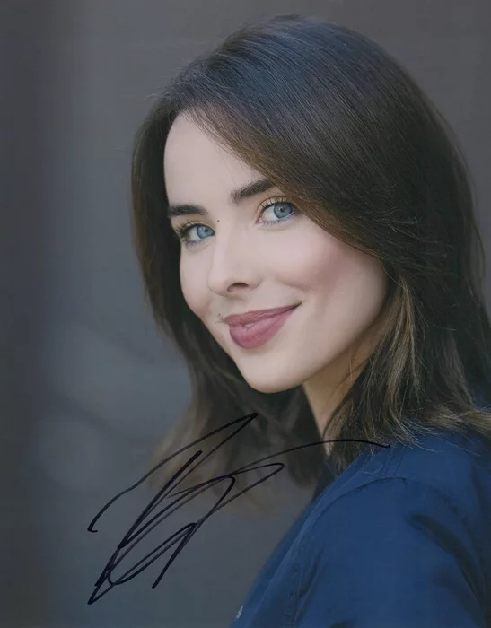 Ashleigh Brewer autograph