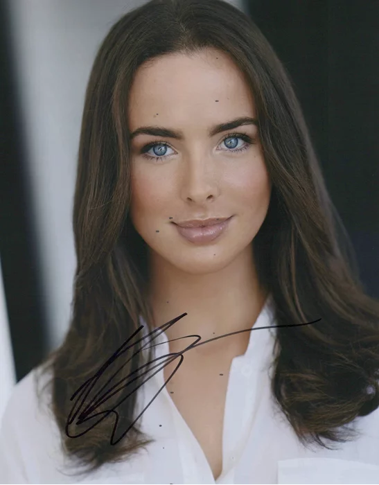 Ashleigh Brewer autograph