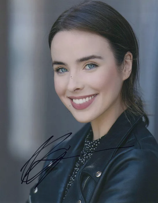 Ashleigh Brewer autograph