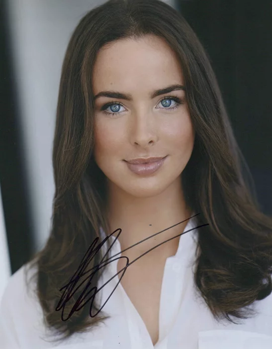 Ashleigh Brewer autograph