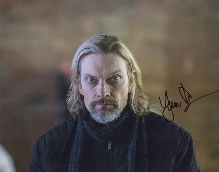 Yan Birch autograph