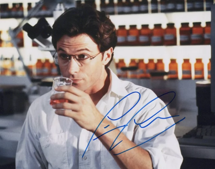 Tim Daly autograph