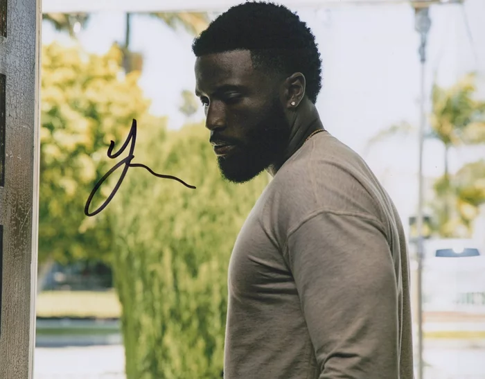 Y'lan Noel autograph