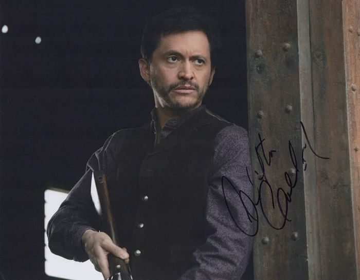 Clifton Collins Jr. autograph