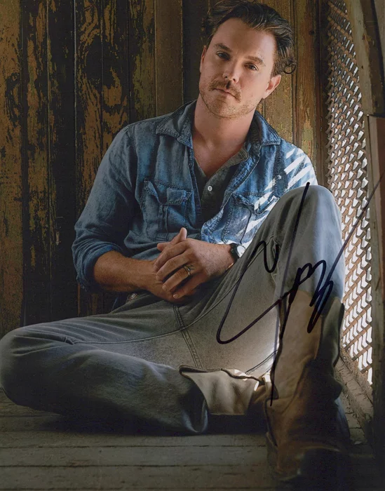 Clayne Crawford autograph