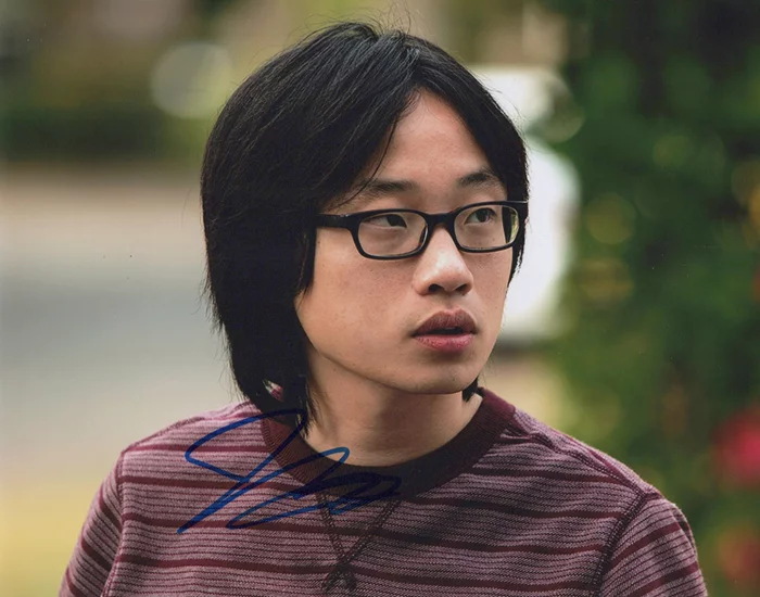Jimmy O. Yang autograph
