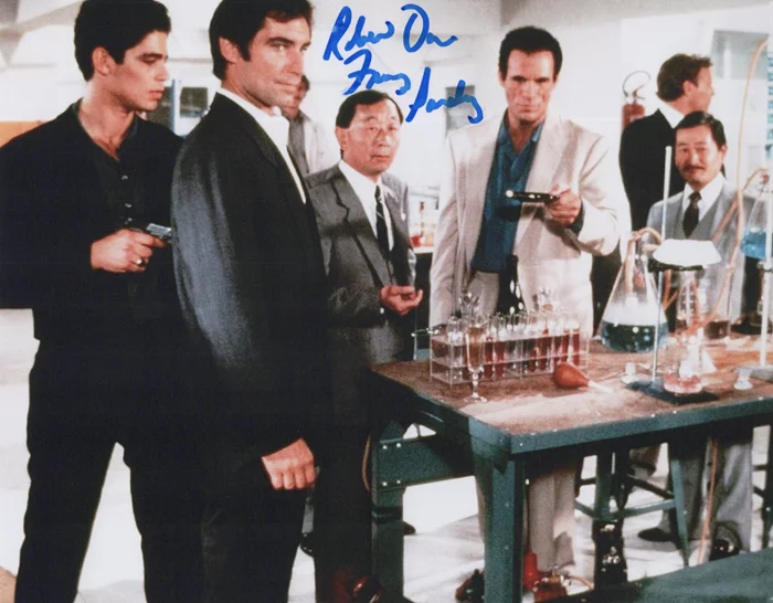 Robert Davi autograph