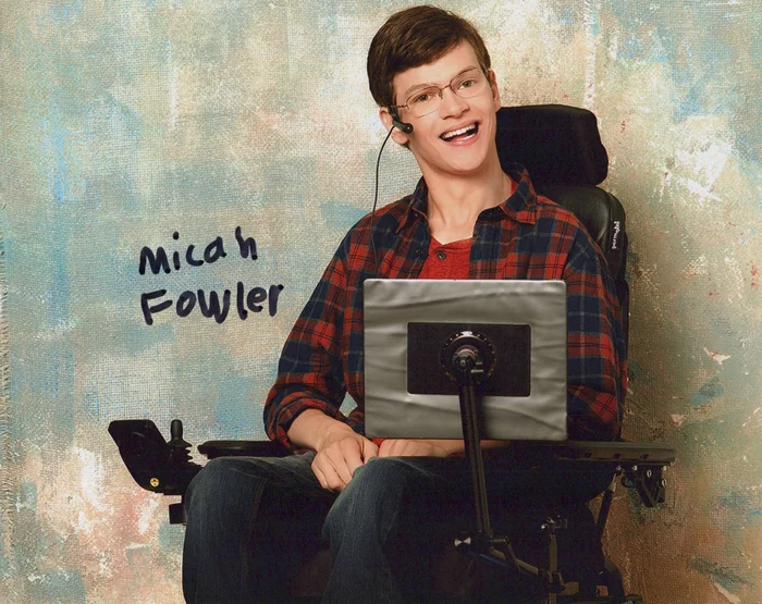 Micah Fowler autograph