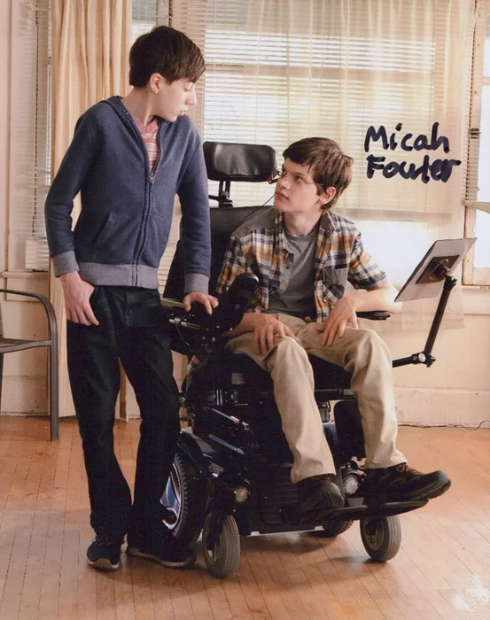 Micah Fowler autograph