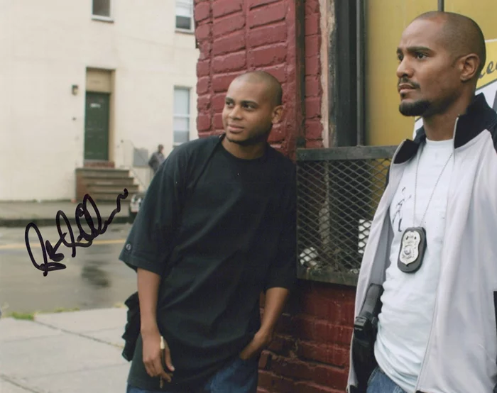 Seth Gilliam autograph