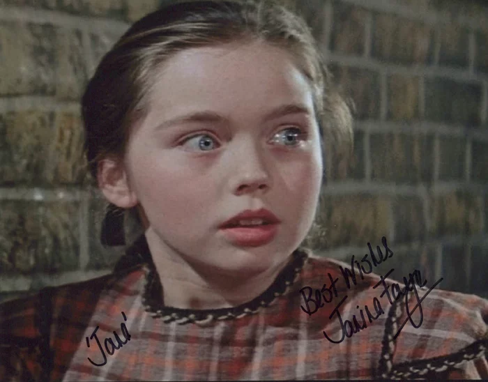 Janina Faye autograph