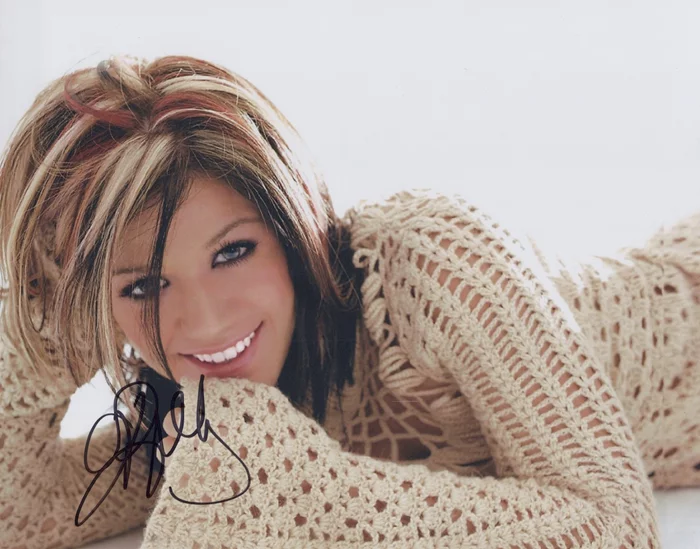 Kelly Clarkson autograph