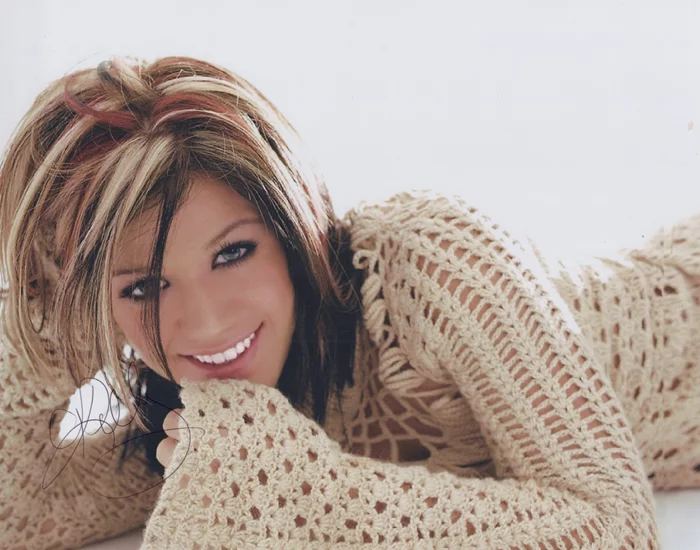 Kelly Clarkson autograph