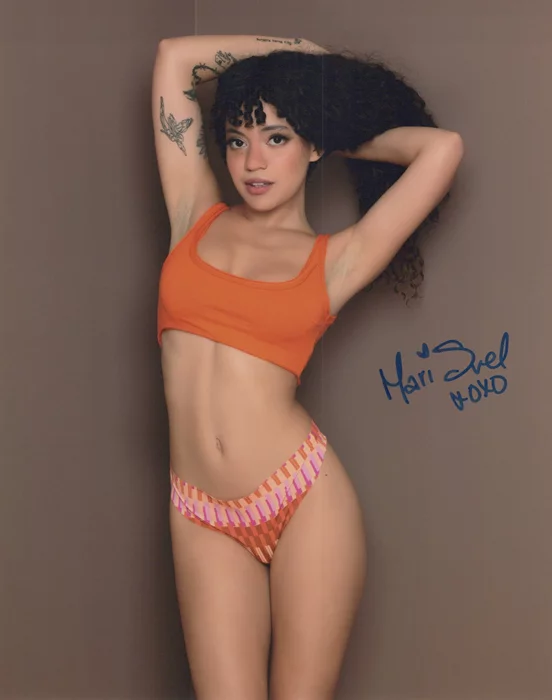 Mari Svel autograph