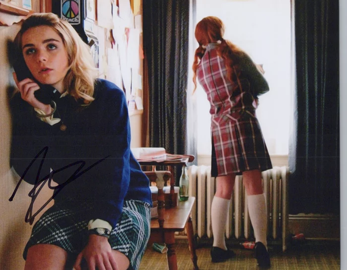 Kiernan Shipka autograph