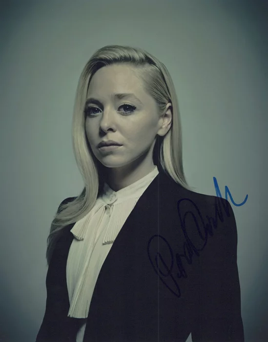 Portia Doubleday autograph