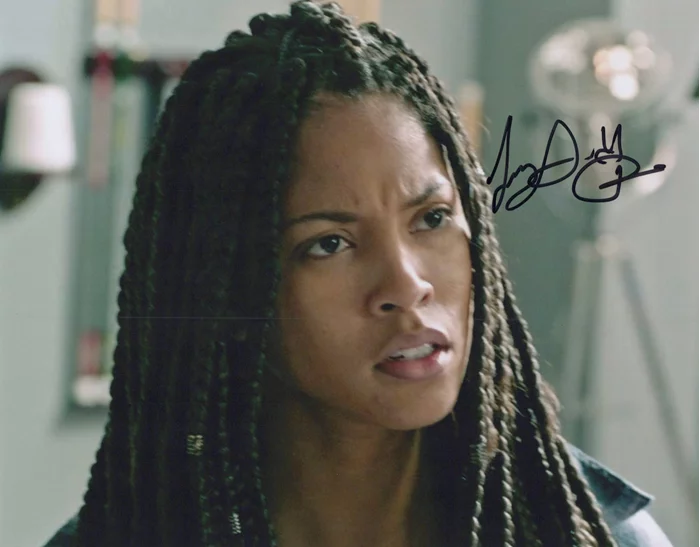 Lex Scott Davis autograph