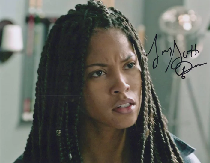 Lex Scott Davis autograph