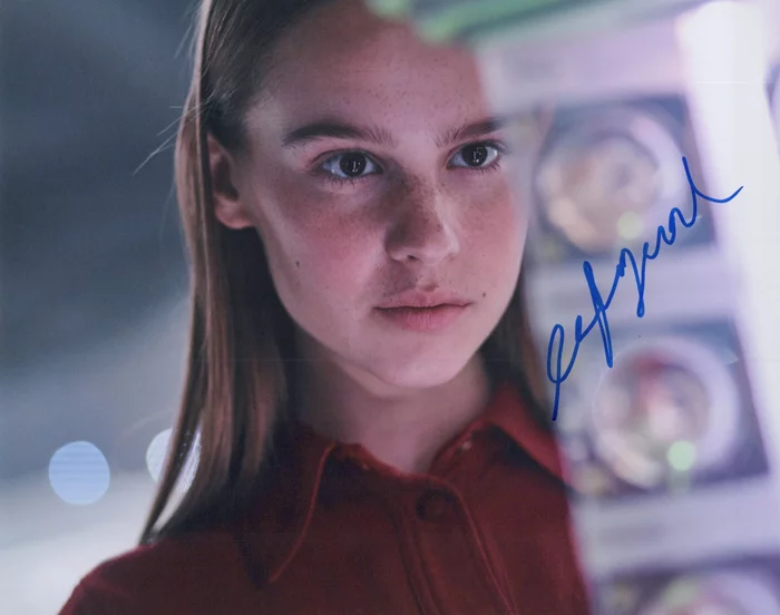 Clara Rugaard autograph