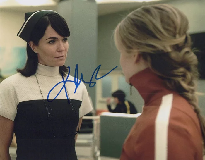 Katie Aselton autograph