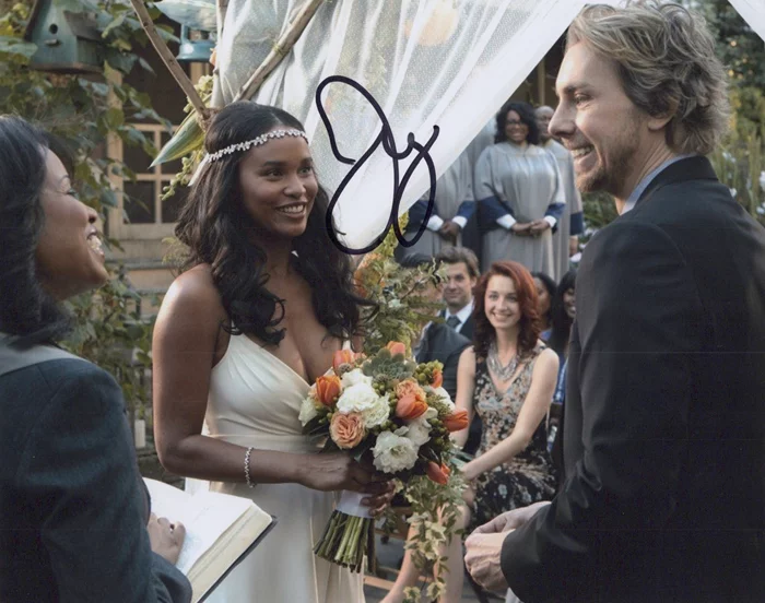 Joy Bryant autograph