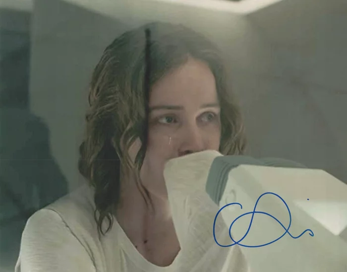 Carla Juri autograph