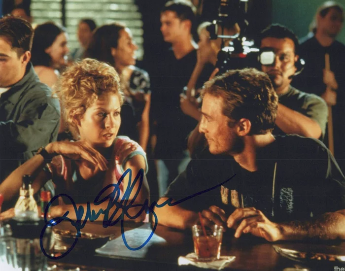 Jenna Elfman autograph