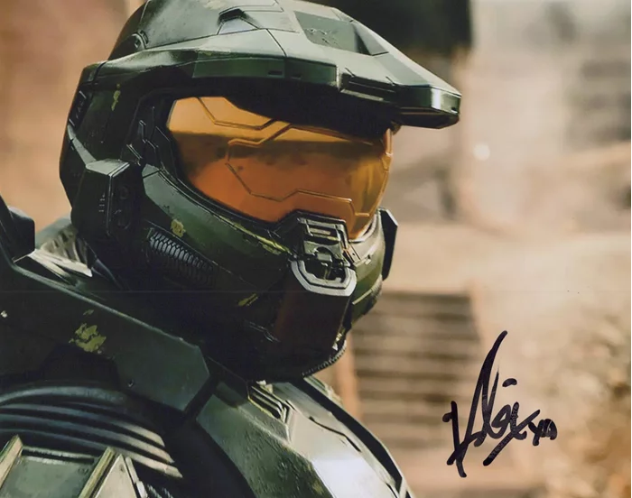 Kiki Wolfkill autograph