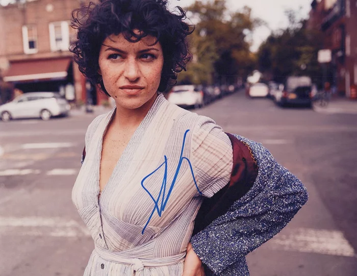 Alia Shawkat autograph
