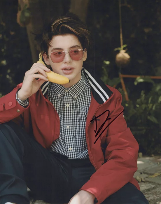 Thomas Barbusca autograph
