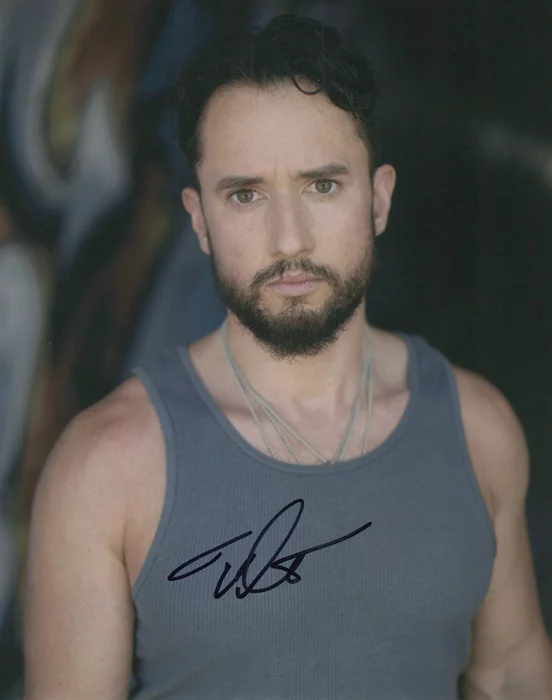 Tyler Gallant autograph