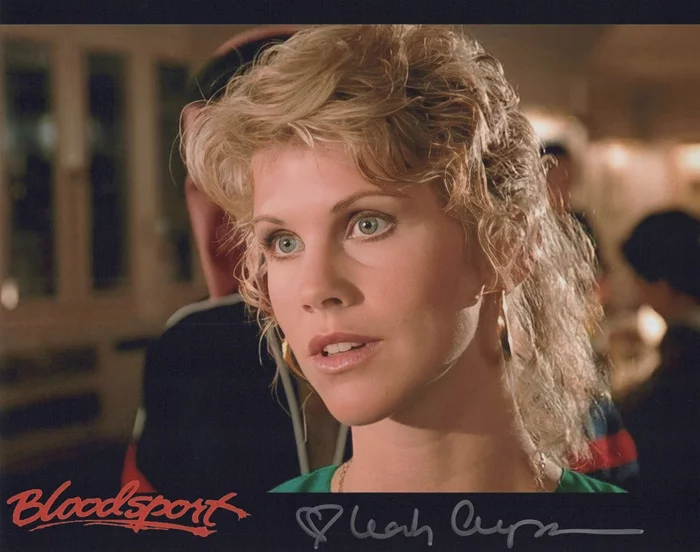 Leah Ayres autograph