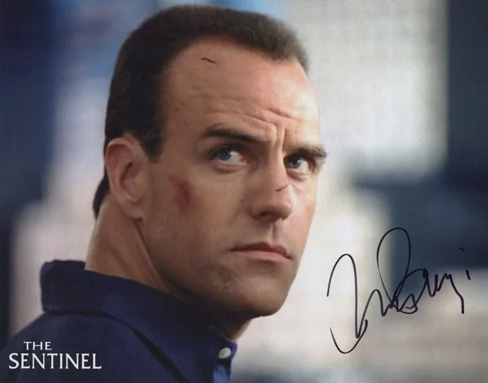 Richard Burgi autograph