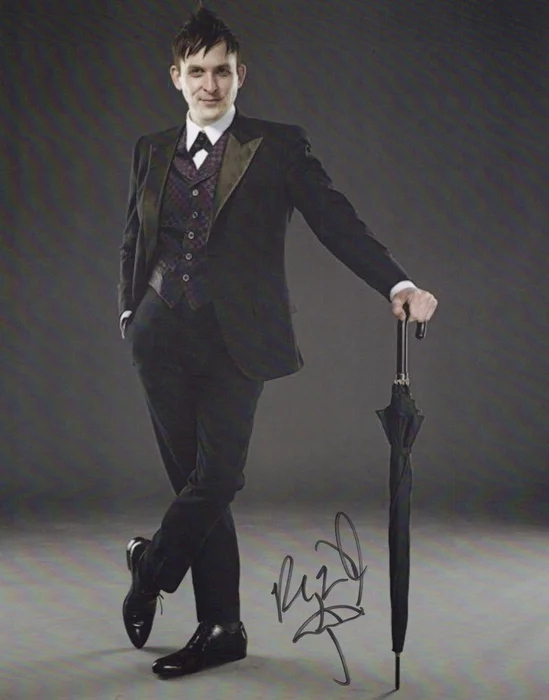 Robin Lord Taylor autograph