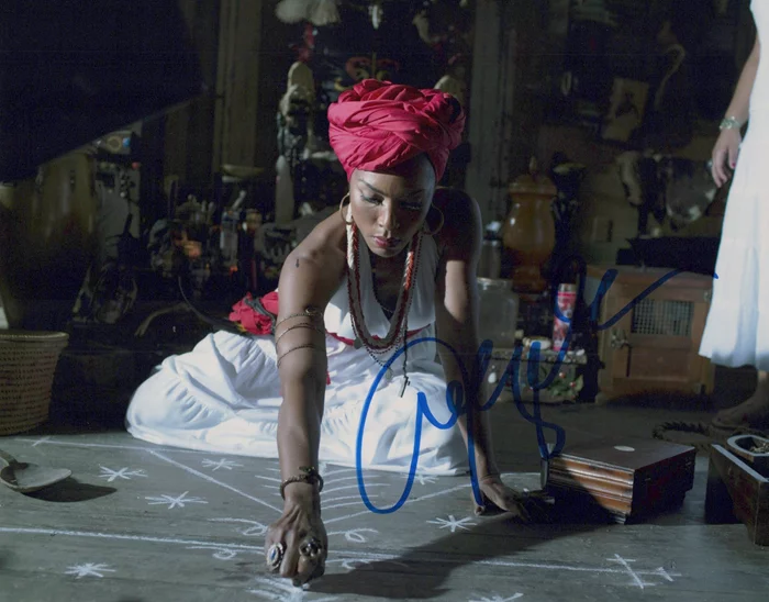 Angela Bassett autograph