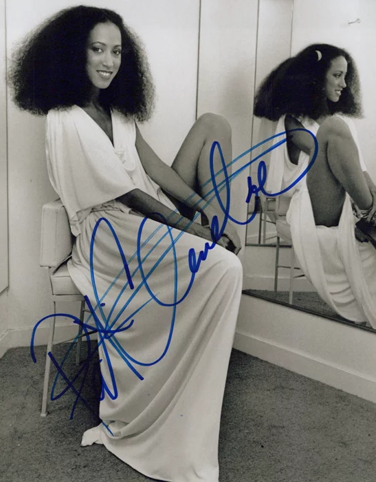 Pat Cleveland autograph