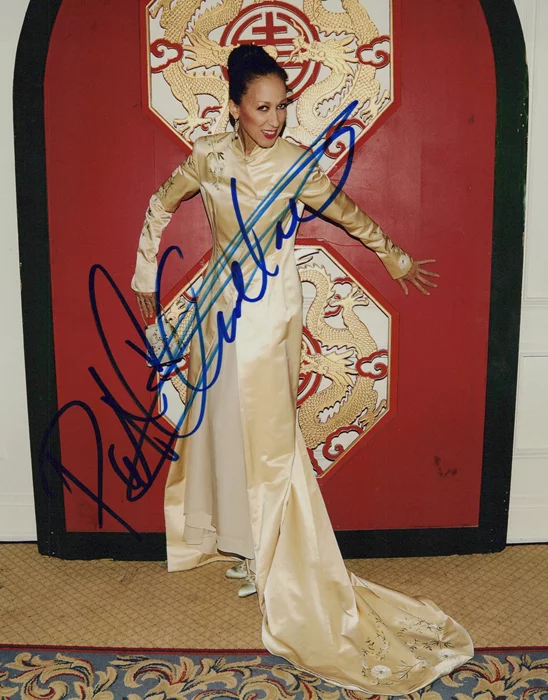 Pat Cleveland autograph