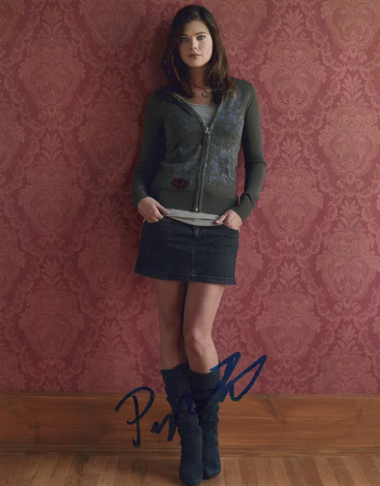 Peyton List autograph