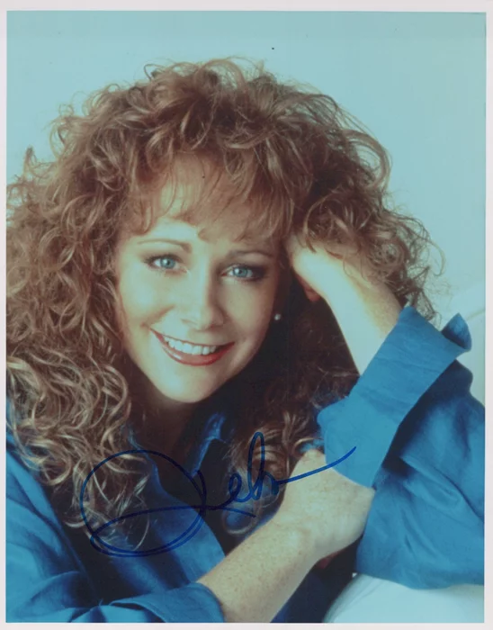 Reba McEntire autograph