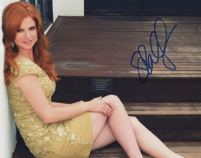Sarah Rafferty autograph