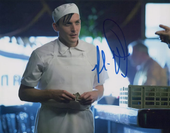 Robin Lord Taylor autograph